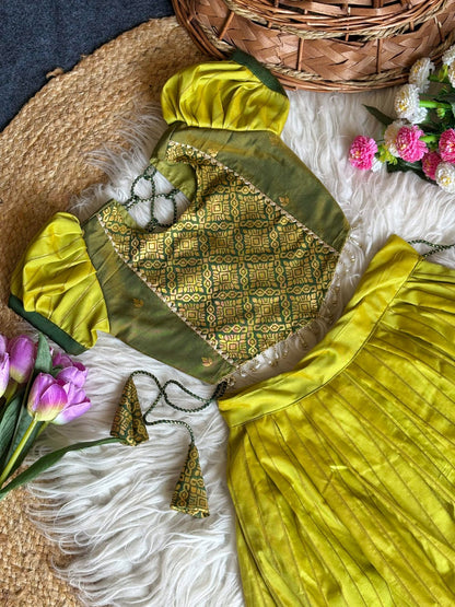 Mehndi Green Pure Soft Traditional Gadwal Silk kid&