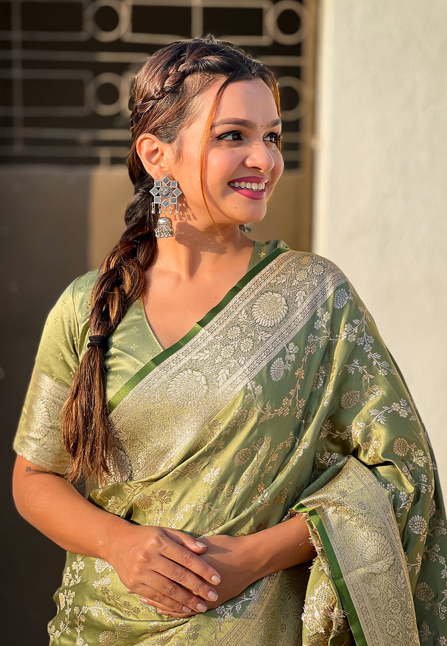Green Banarasi Satin Silk Zari Banarasi Saree Panetar Saree Anant Tex Exports Pvt.Ltd..