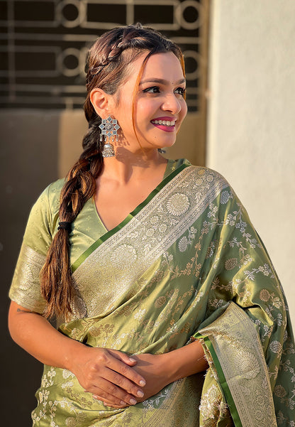 Green Banarasi Satin Silk Zari Banarasi Saree Panetar Saree Anant Tex Exports Pvt.Ltd..