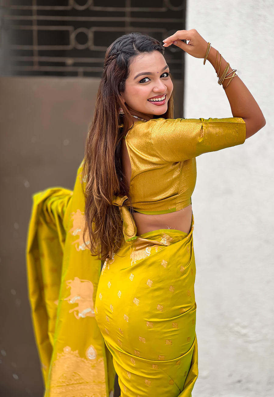 Mehendi Green Pure Soft Silk Dual Zari with Nandi Border Saree 