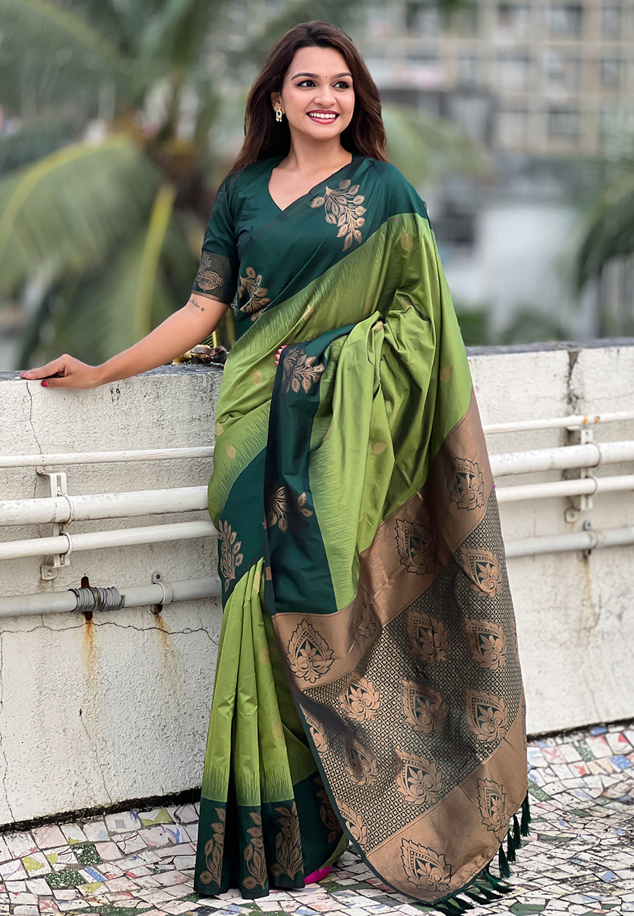 Green Soft Silk Floral Border Contrast Zari Soft Silk Saree