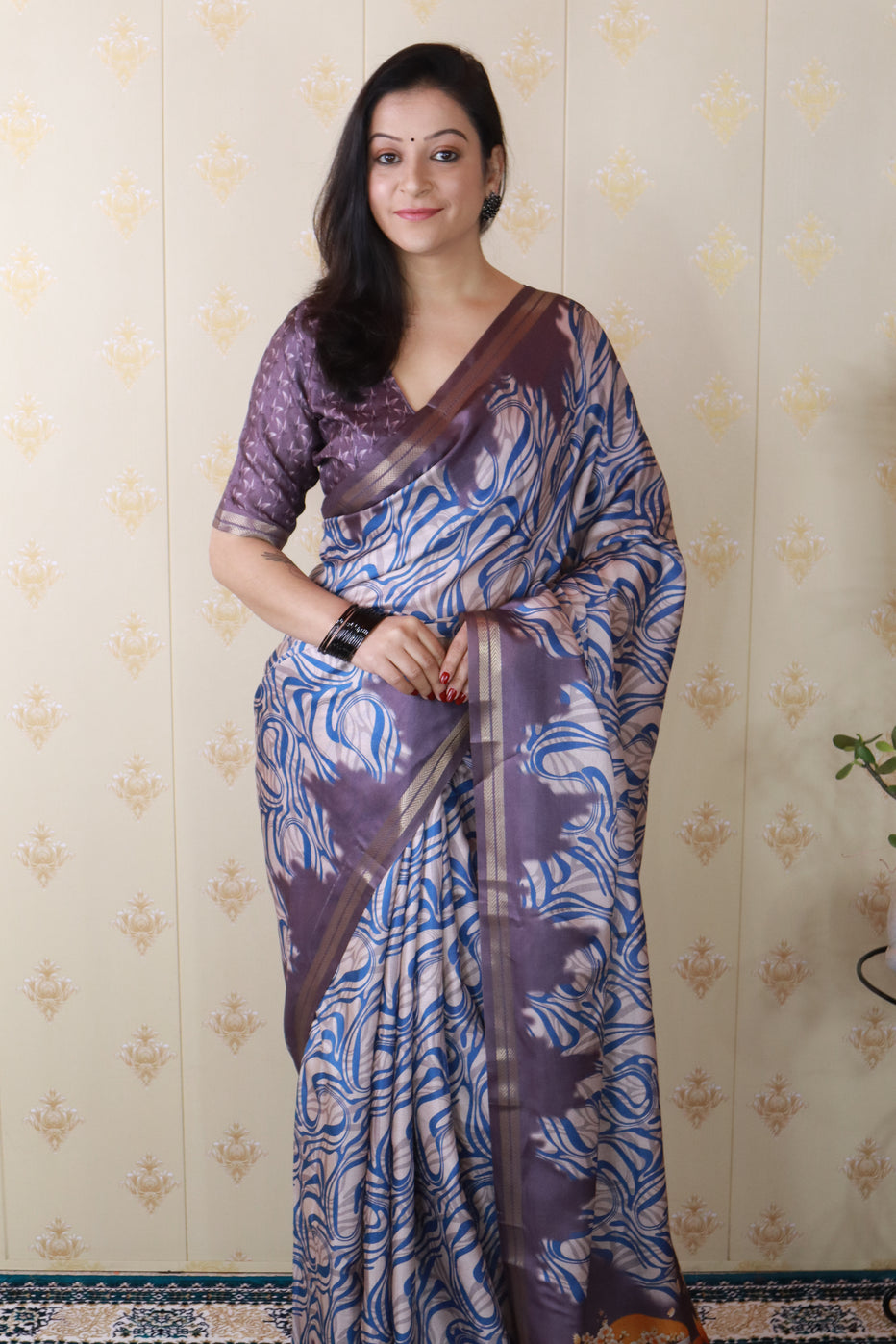 Grey Soft Tussar Silk Abstract Printed Zari Woven Saree Tussar Saree