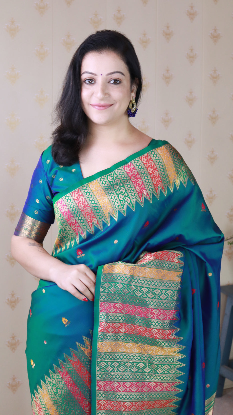 Green Soft Silk Meenakari Zari Woven Saree Banarasi Saree Anant Tex Exports Pvt.Ltd..