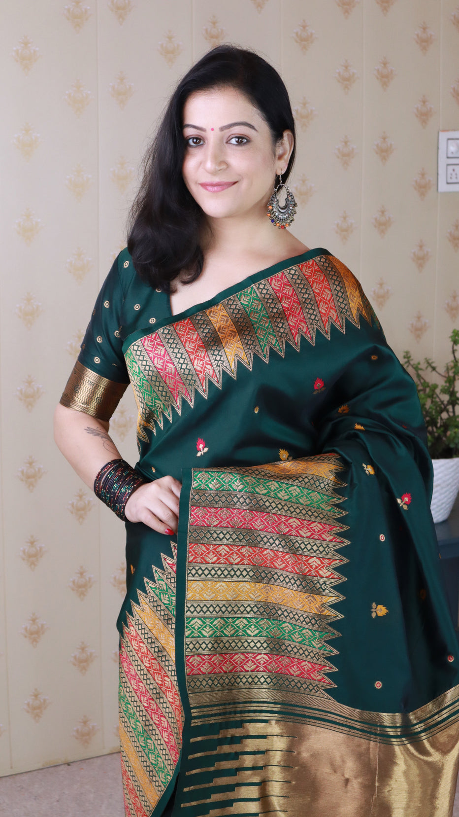 Bottal Green Soft Silk Meenakari Zari Woven Saree Banarasi Saree Anant Tex Exports Pvt.Ltd..