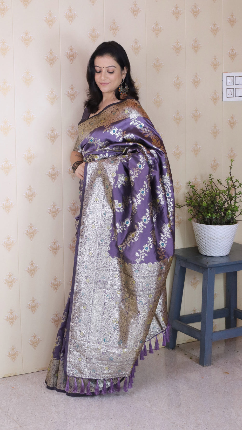 Lavender Soft Silk Banarasi Jaal Meenakari Zari Banarasi Saree