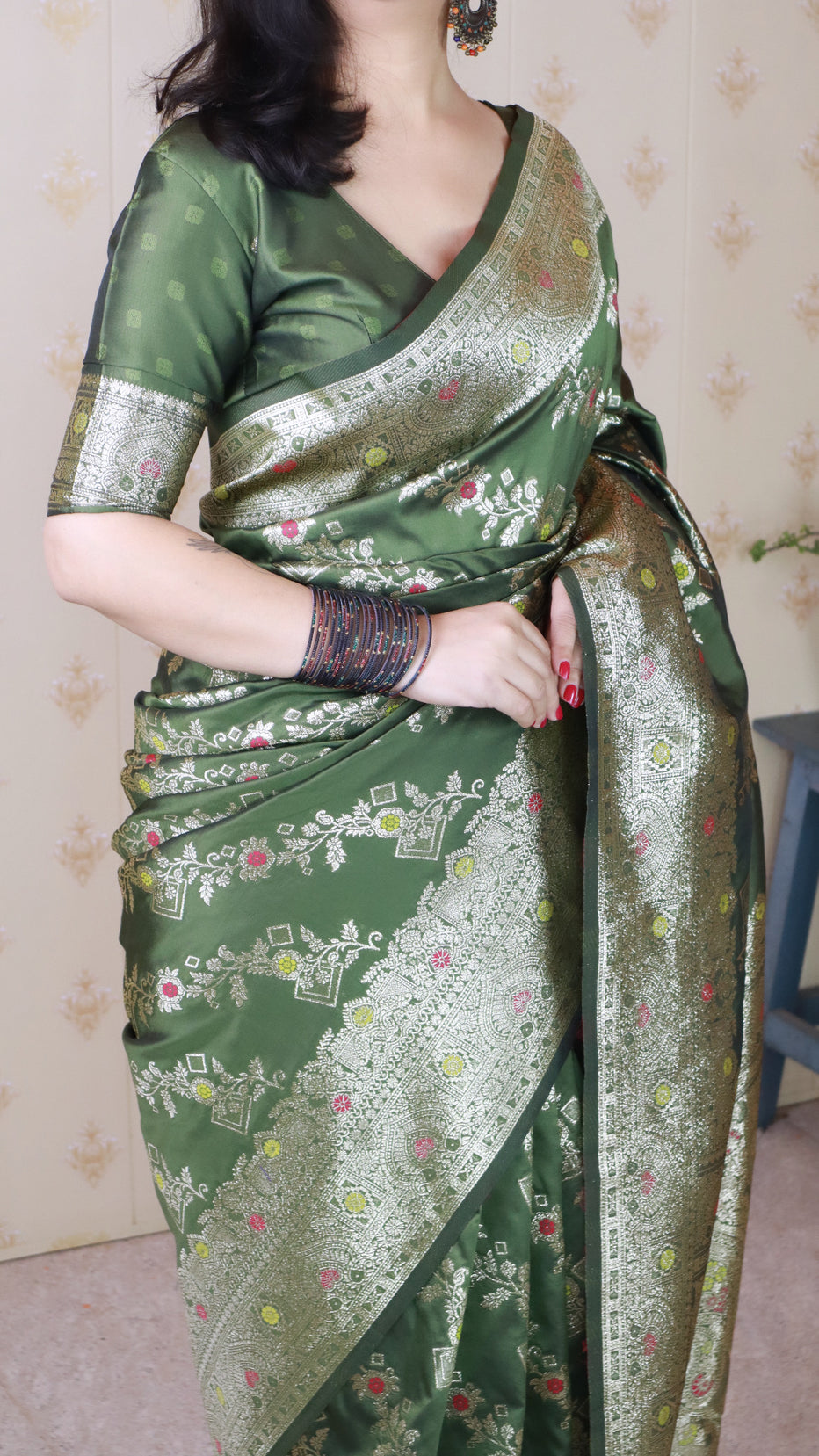Mehendi Green Soft Silk Banarasi Jaal Meenakari Zari Banarasi Saree