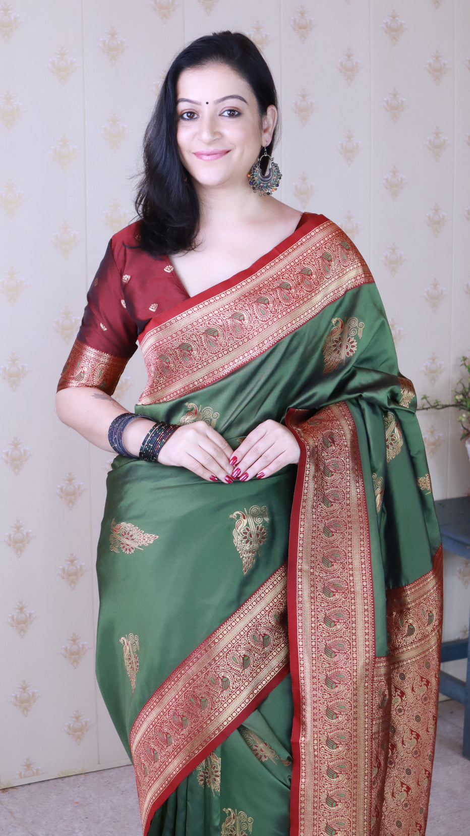 Mehendi Green Soft Silk Banarasi Peacock Zari Woven Saree Kanjivaram Saree Anant Tex Exports Pvt.Ltd..