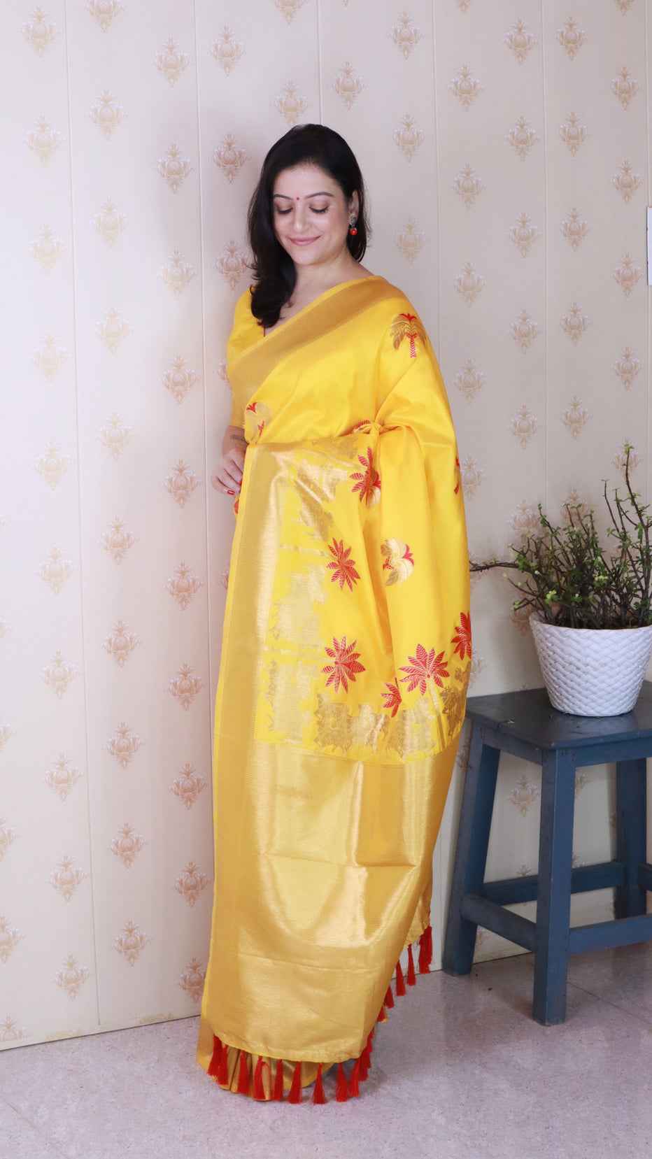 Bright Yellow Soft Silk with Kamdhenu Weaves Zari Woven Saree