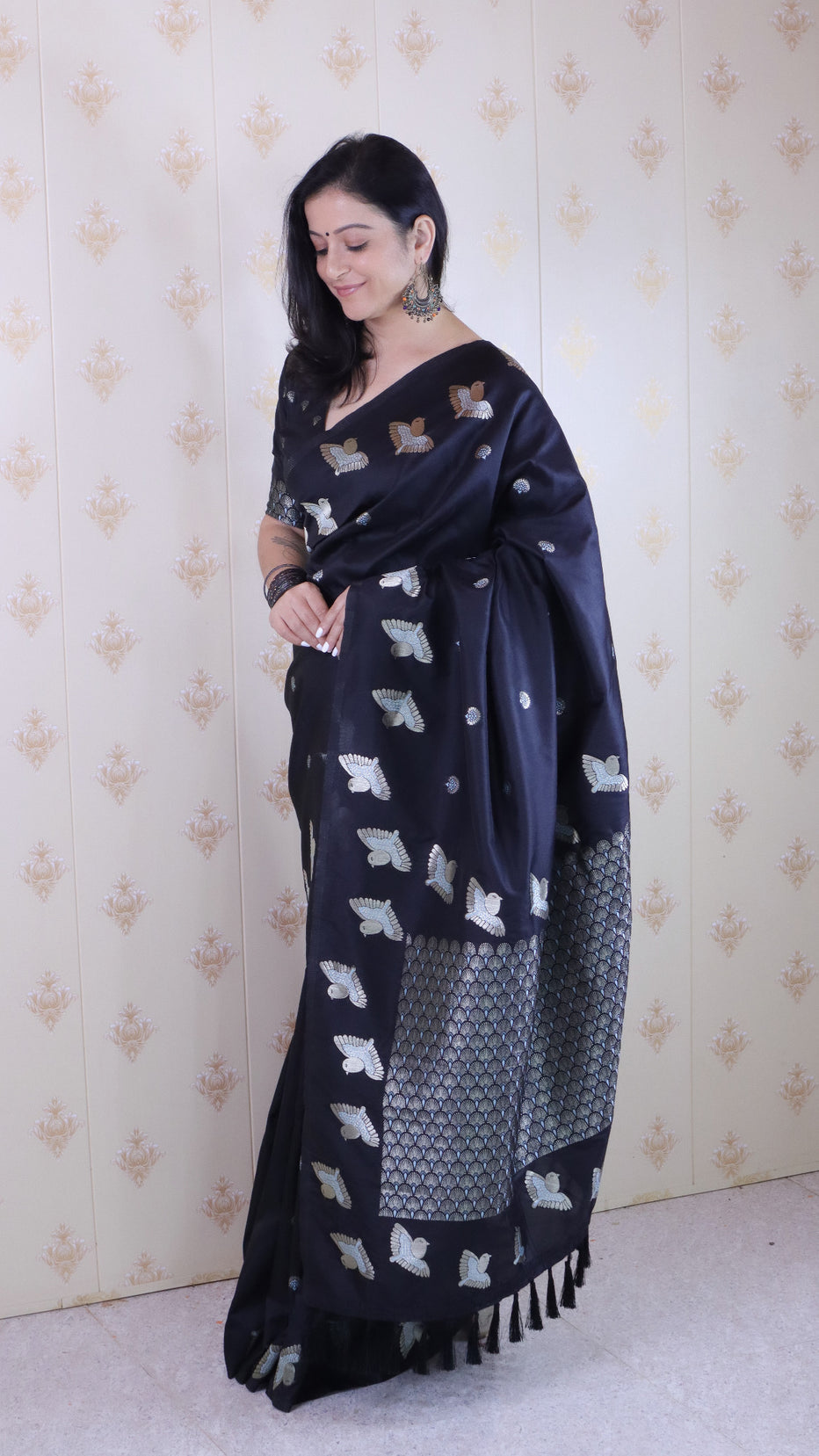 Black Soft Silk Dual Zari Woven Moonga Silk Saree