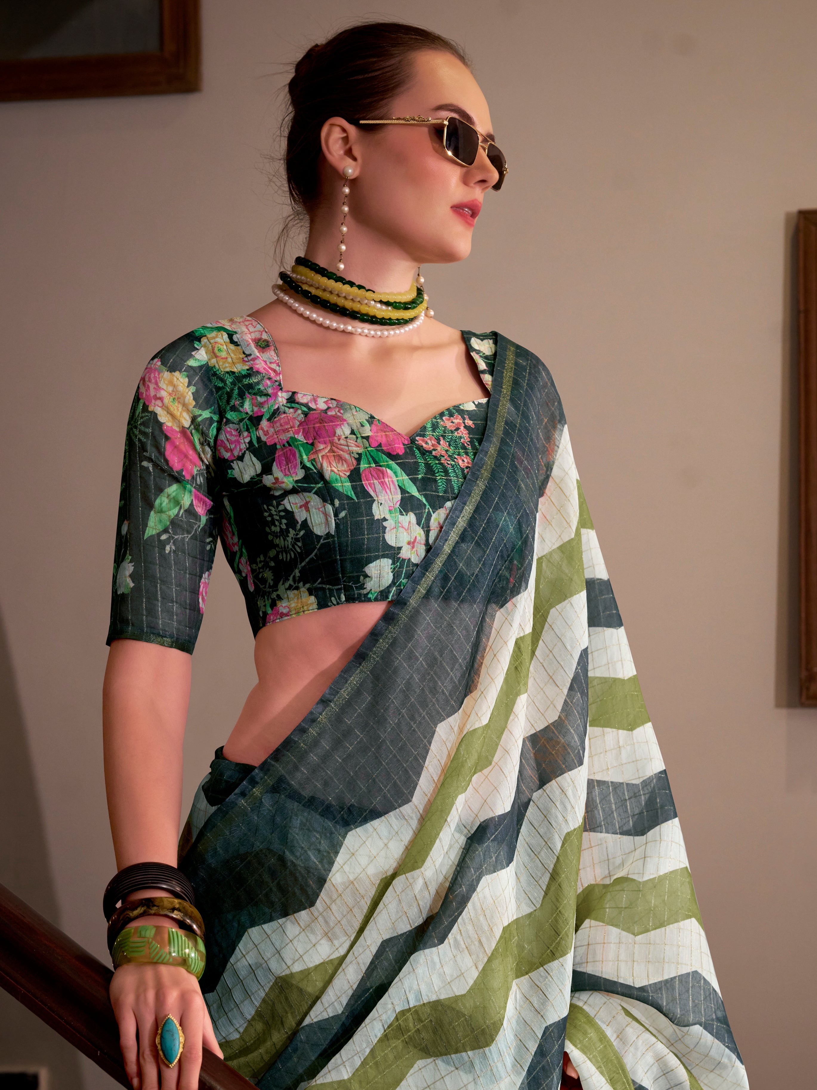 Green &amp; White Wavy Print Linen Cotton Saree