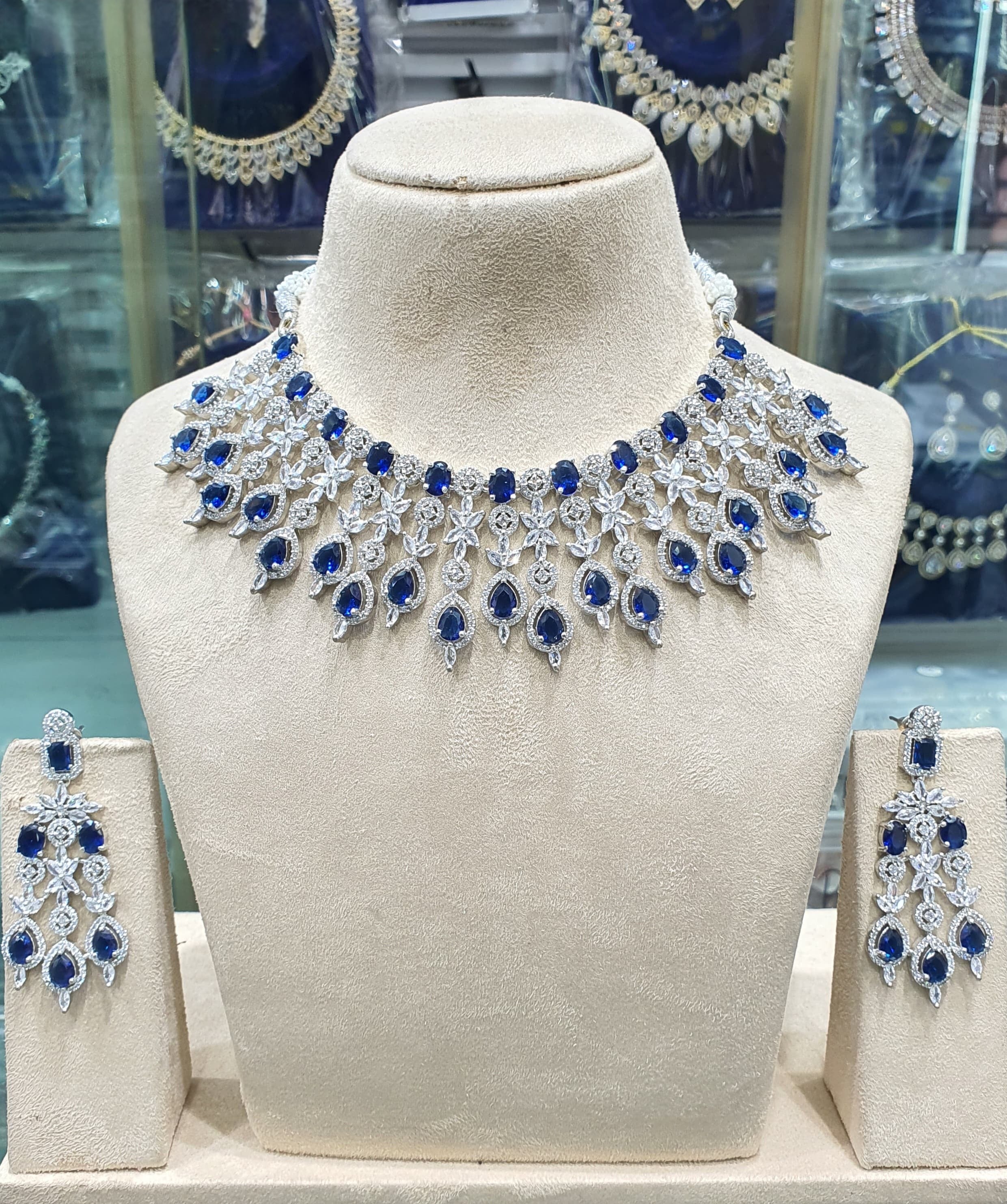 Royal blue necklace set for bride