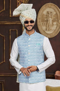 Groom’s wedding outfit in navy blue silk