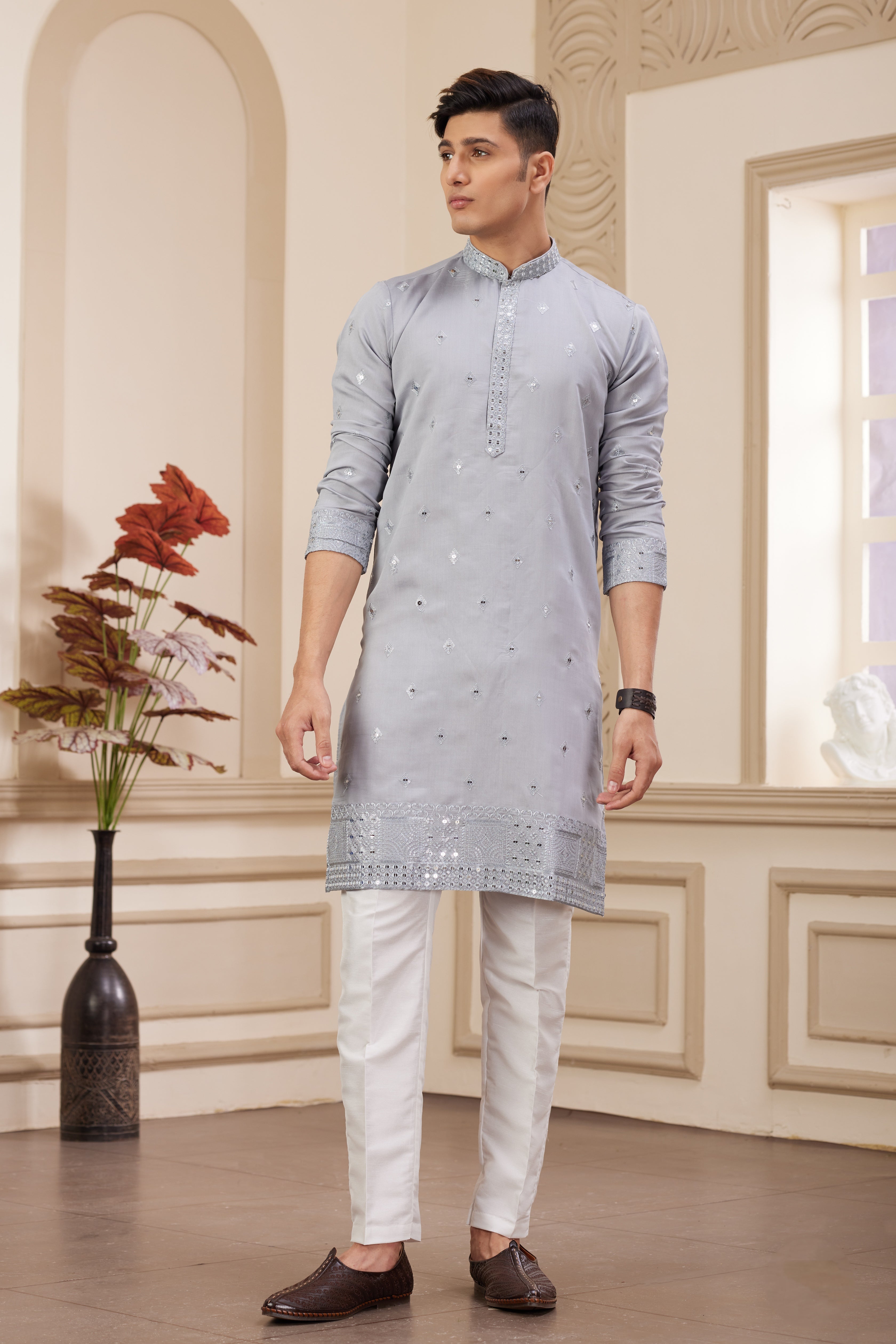 Powder blue men’s kurta set with embroidery