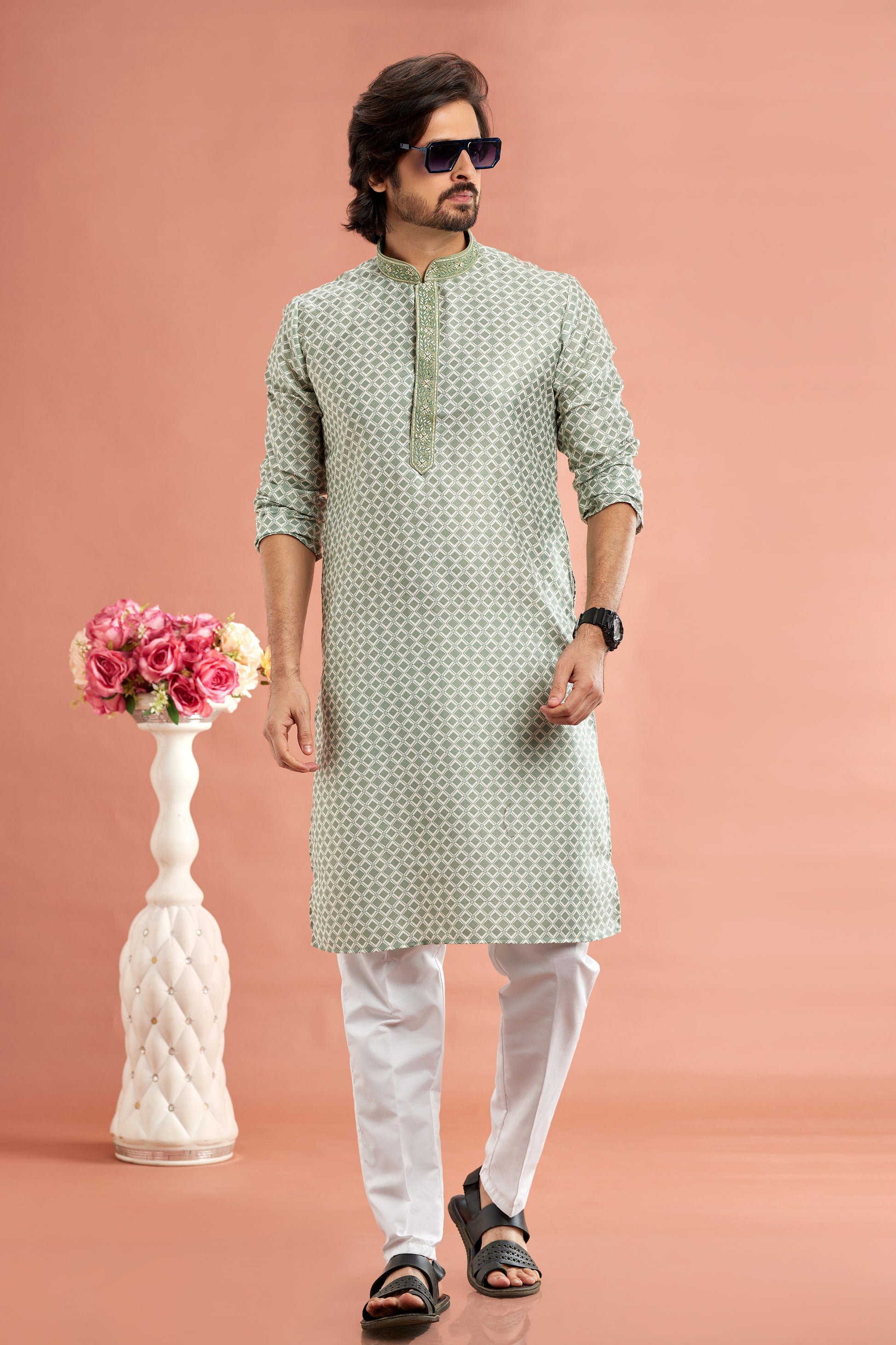 Minimalist green kurta set for men

