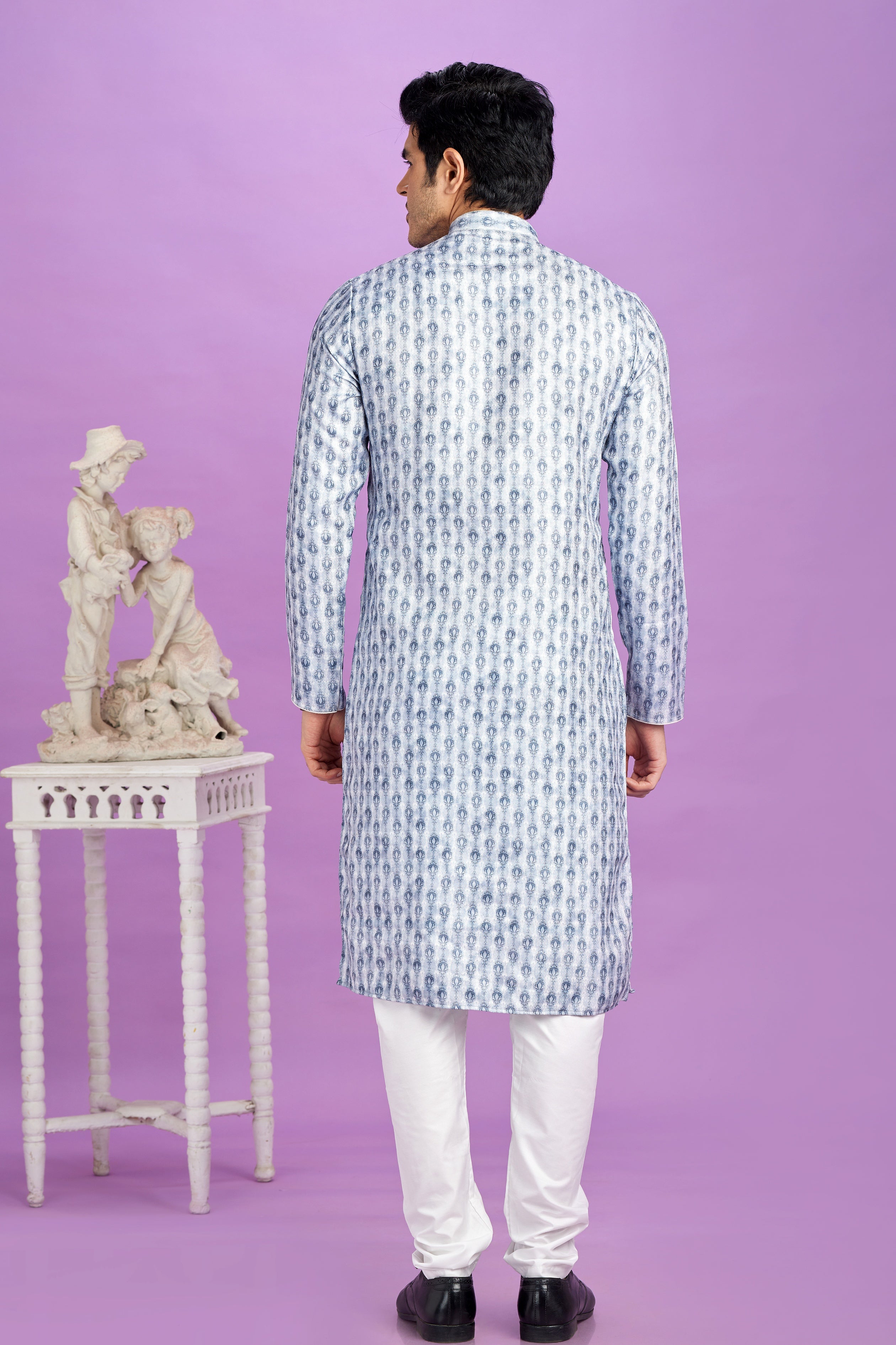 Back view of kurta pajama