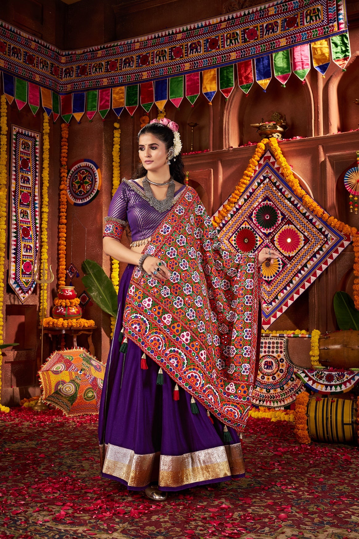 Mirror embroidered cotton dupatta set


