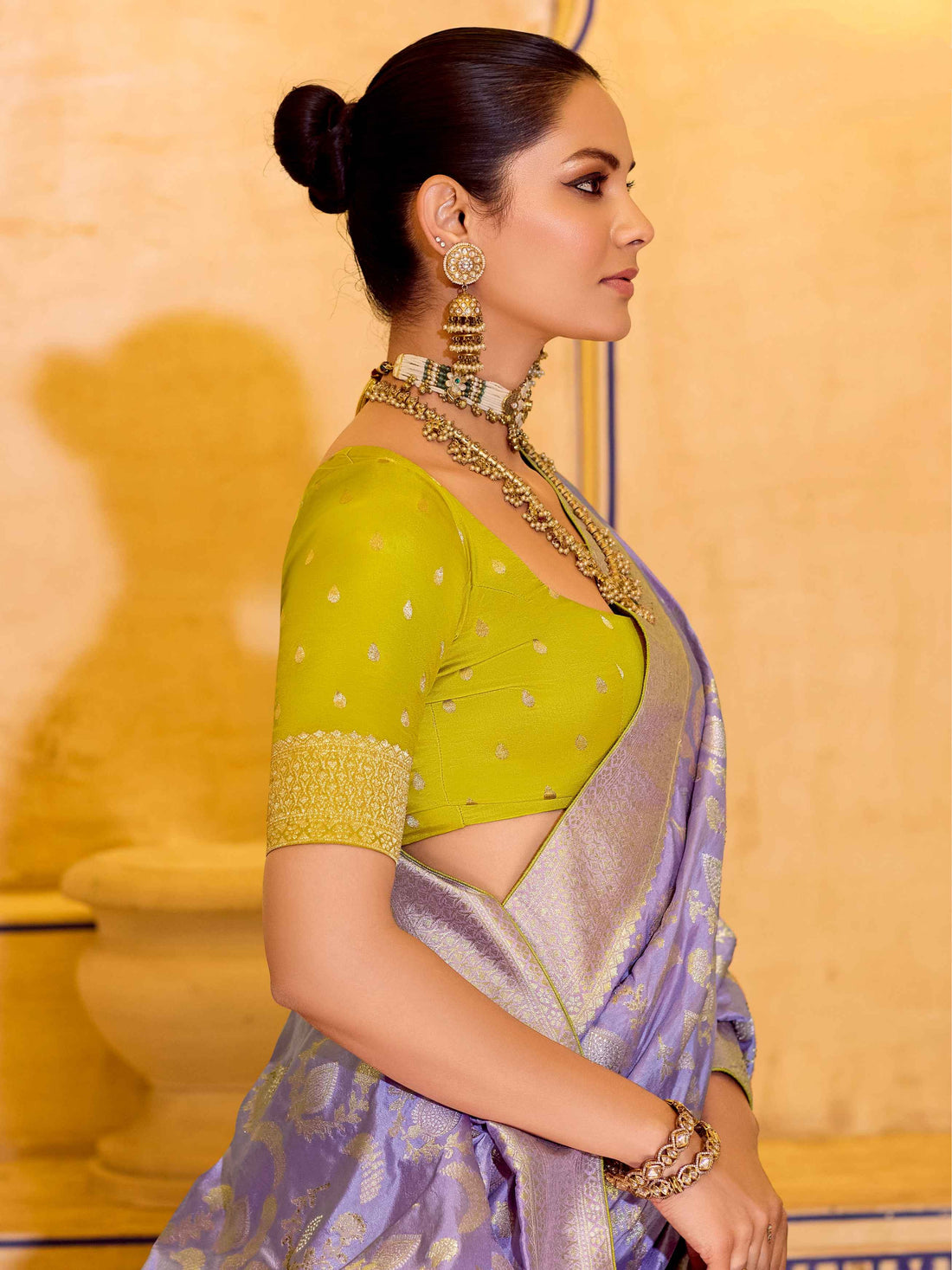 Lilac Crepe Silk Zari Woven Party Wear Saree with Blouse