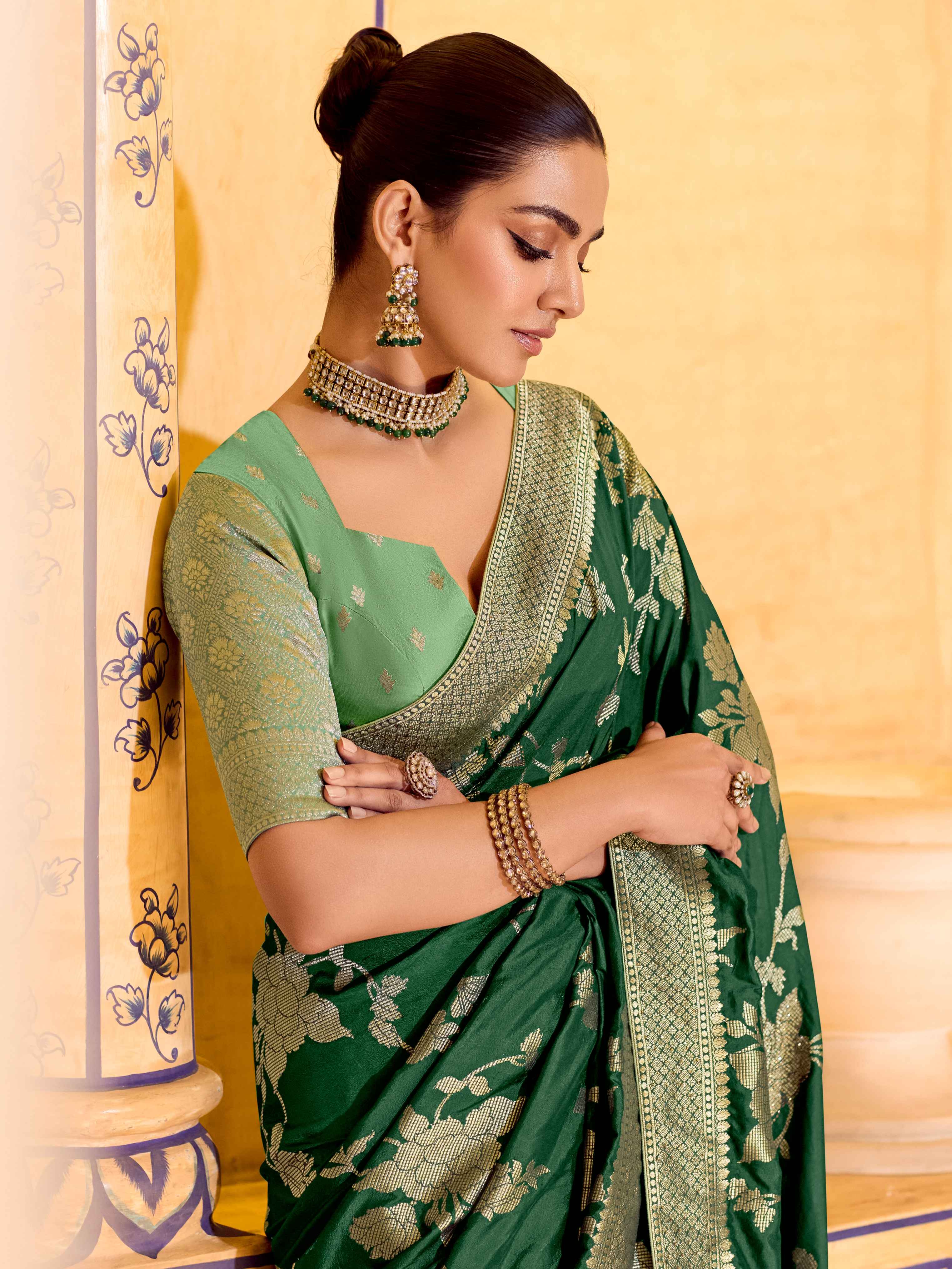 Dark Green Crepe Silk Zari Weaving Traditional Saree with Blouse