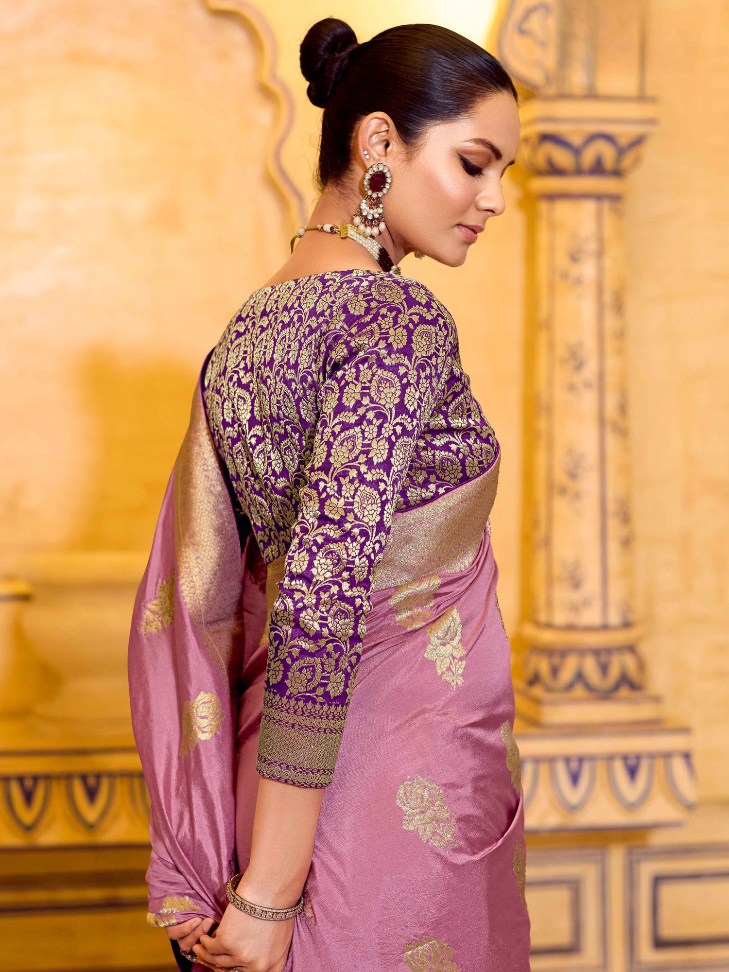 Lavender Crepe Silk Zari Woven Party Wear Saree with Blouse