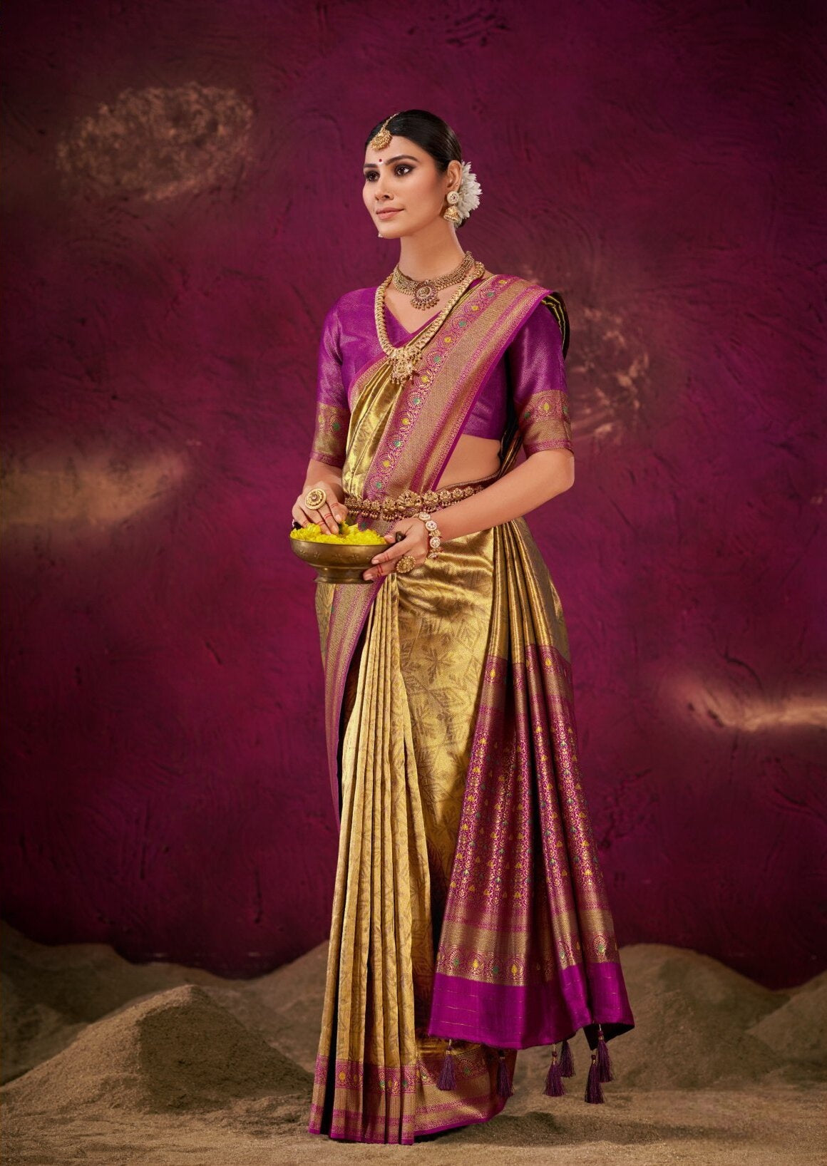 Banarasi Katan Silk Saree with Kanchi Patti Weaving Border ##color## Banarasi Silk Saree with premium fabric and embroidery