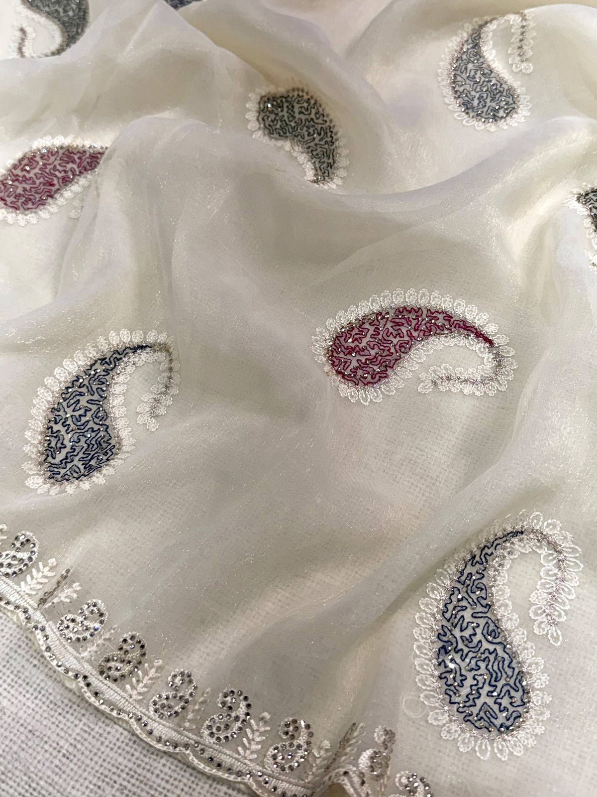White Pure Soft Melborne Simmer Silk Multy Thread Kashmiri Pattern Embroidered Work Saree