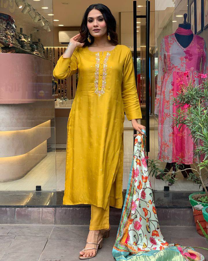 Yellow Viscose Kurti Set with Digital Printed Lagdi Satin Dupatta