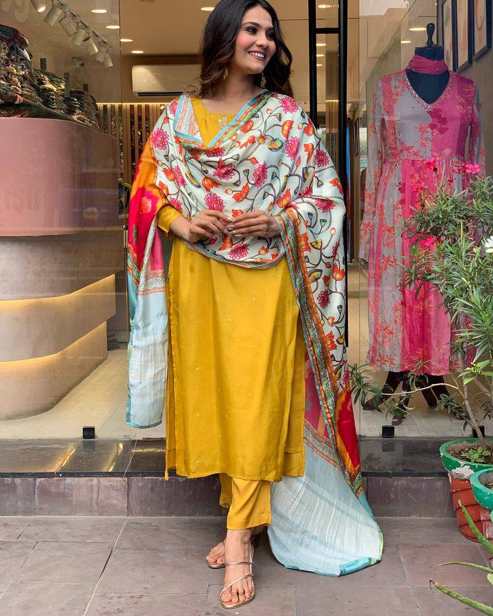 Yellow Viscose Kurti Set with Digital Printed Lagdi Satin Dupatta