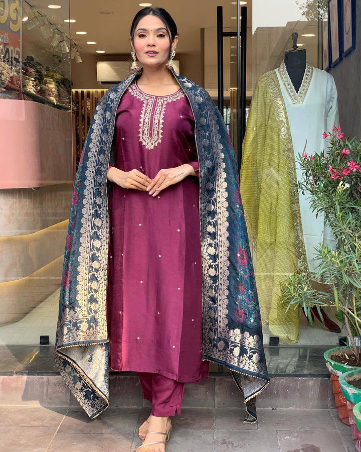 Wine Viscose Rayon Kurti Set with Jacquard Dupatta