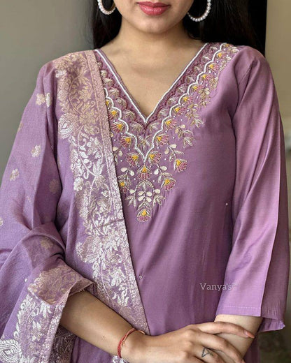 Onion Pink Viscose Rayon Kurti Set with Jacquard Dupatta