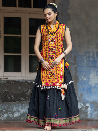 Navratri Garba Garba Special Kedia and Tulip Pants for Women&
