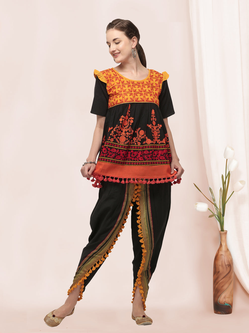 Navratri Garba Garba Special Kedia and Tulip Pants for Women&