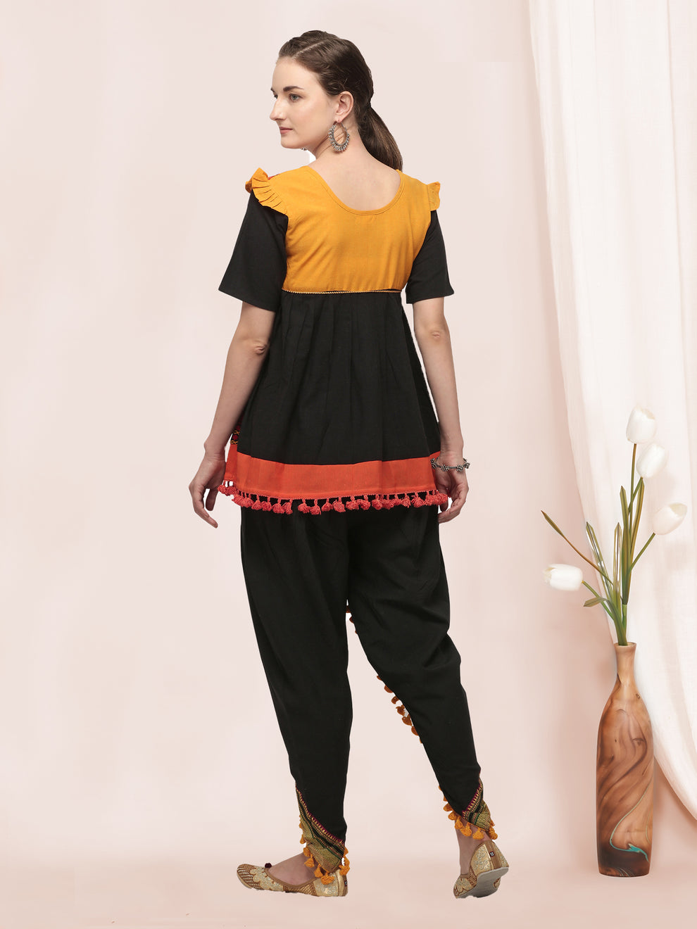 Navratri Garba Garba Special Kedia and Tulip Pants for Women&