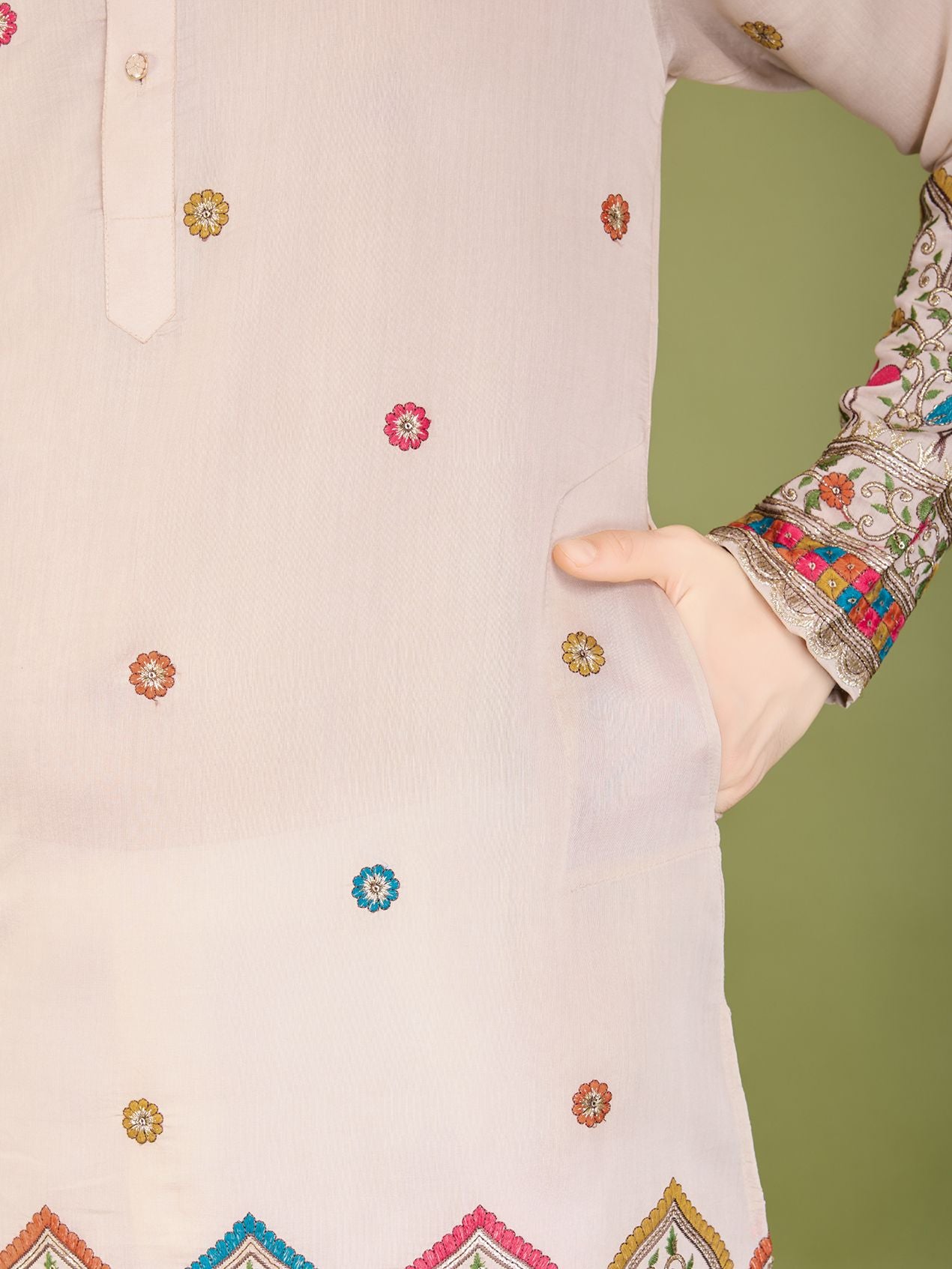 Ivery Colour Viscose Silk Heavy Thread Work Kurta Payjama