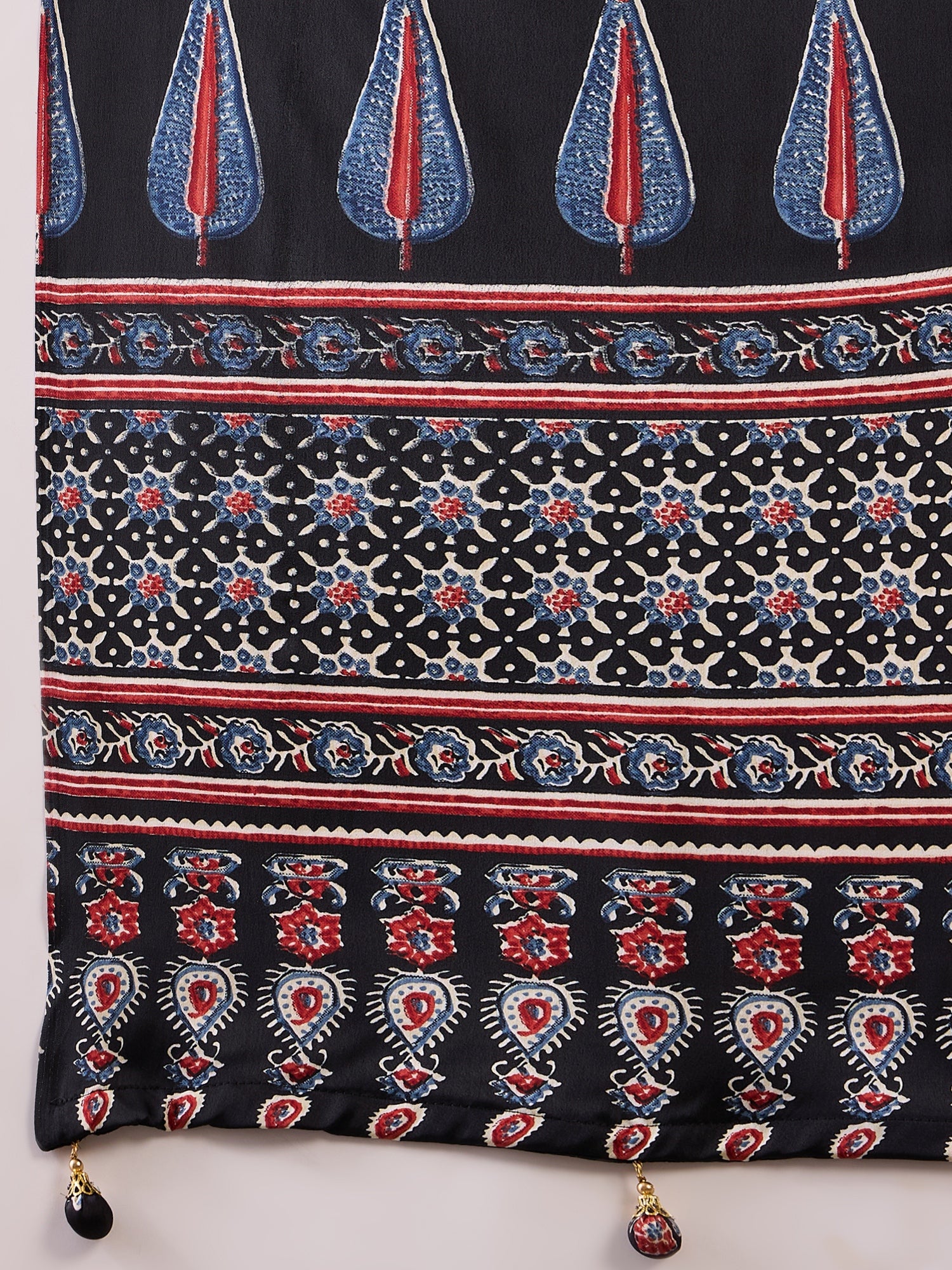 Black Pure Semi Modal Silk Floral Printed Saree ##color## Floral Printed Saree with premium fabric and embroidery