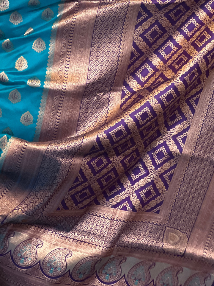 Women's Designer Pure Banarasi Soft Silk with Meenakari Gold Zari Weaving Zari Pallu Silk Saree