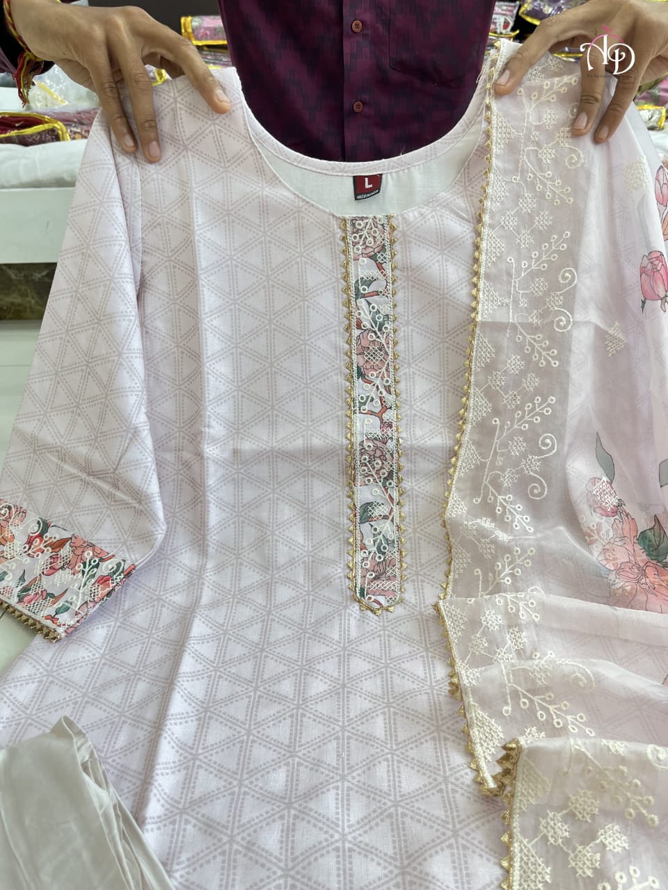 Lilan Salwar Suite