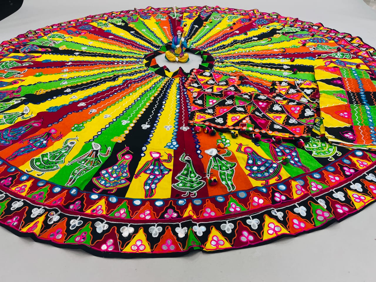 Fancy Navratri Wear Lehenga Choli