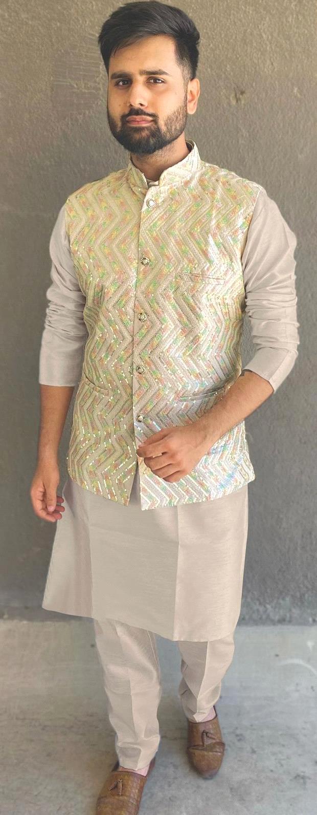 Manyavar Traditional Wear Kurta Pajama With Koti