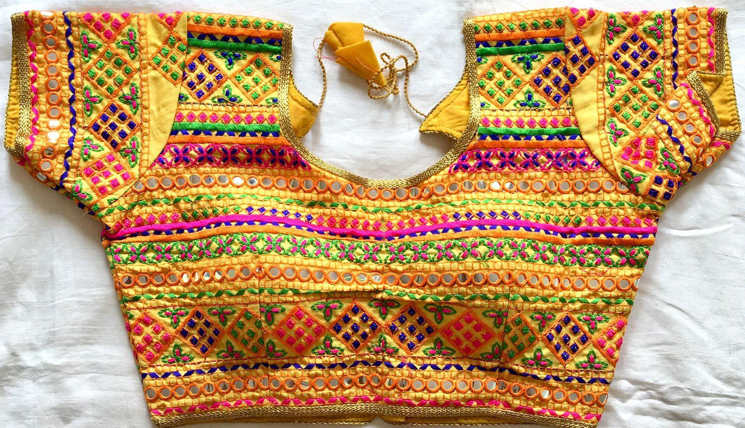 Fancy Chokdi Gamthi Blouse - Anant Exports
