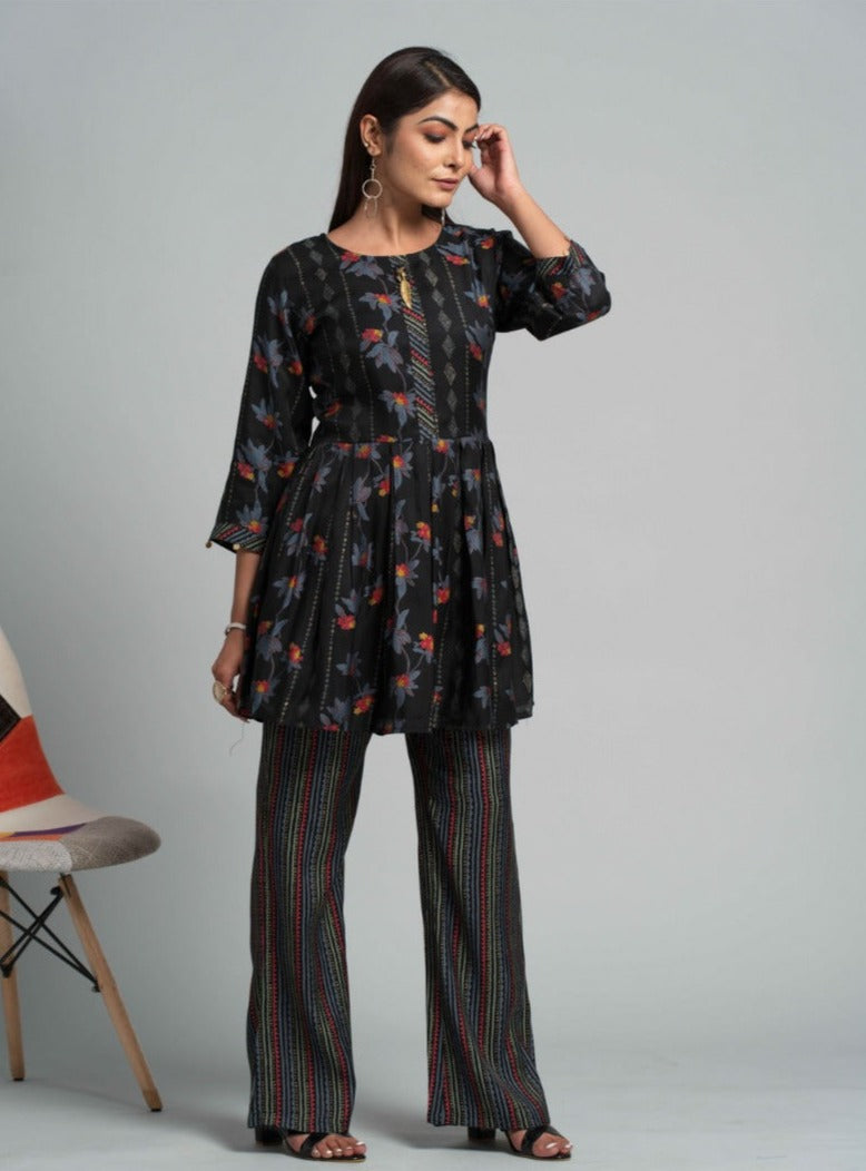 CROP TOP WESTERN WEAR D.NO 123