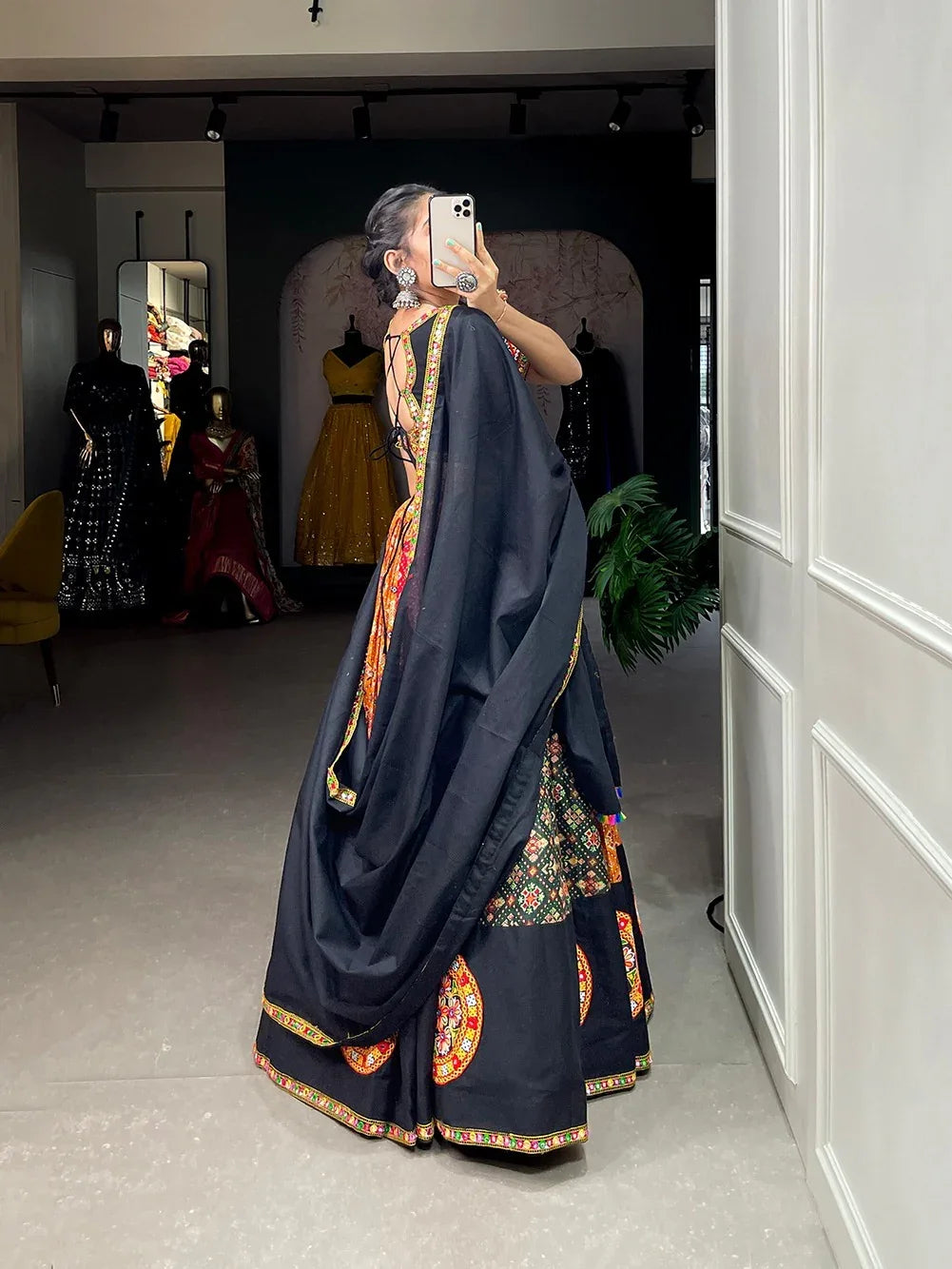 Navratri Fancy Wear Chaniya Choli D.No. 1656 - Anant Exports