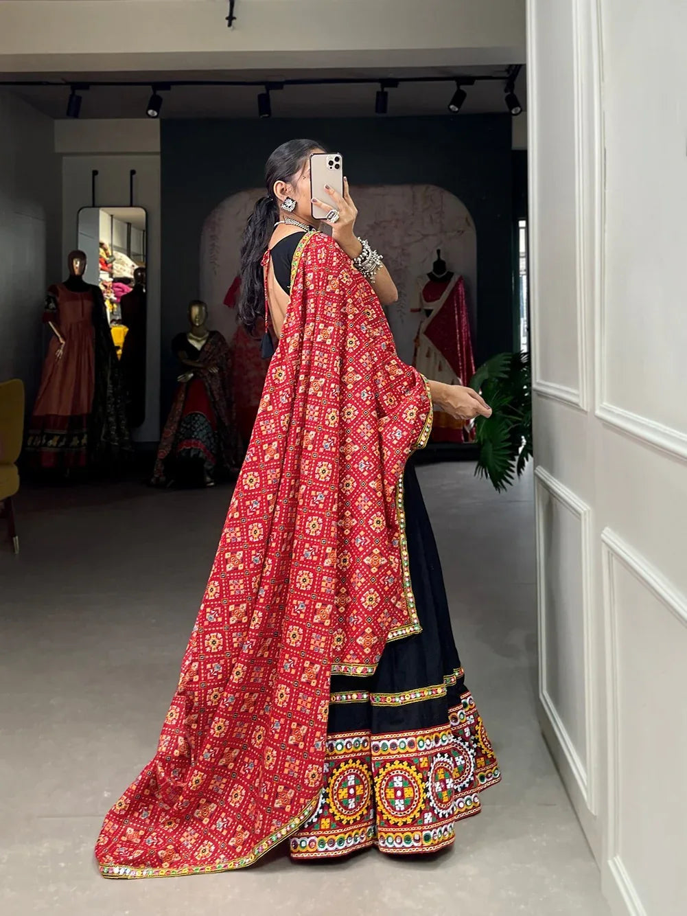 Navratri Wear Lehenga Choli D.No 1655 - Anant Exports