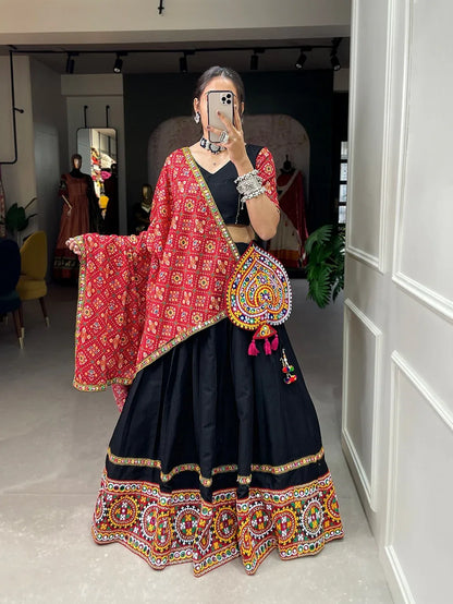 Navratri Wear Lehenga Choli D.No 1655 - Anant Exports