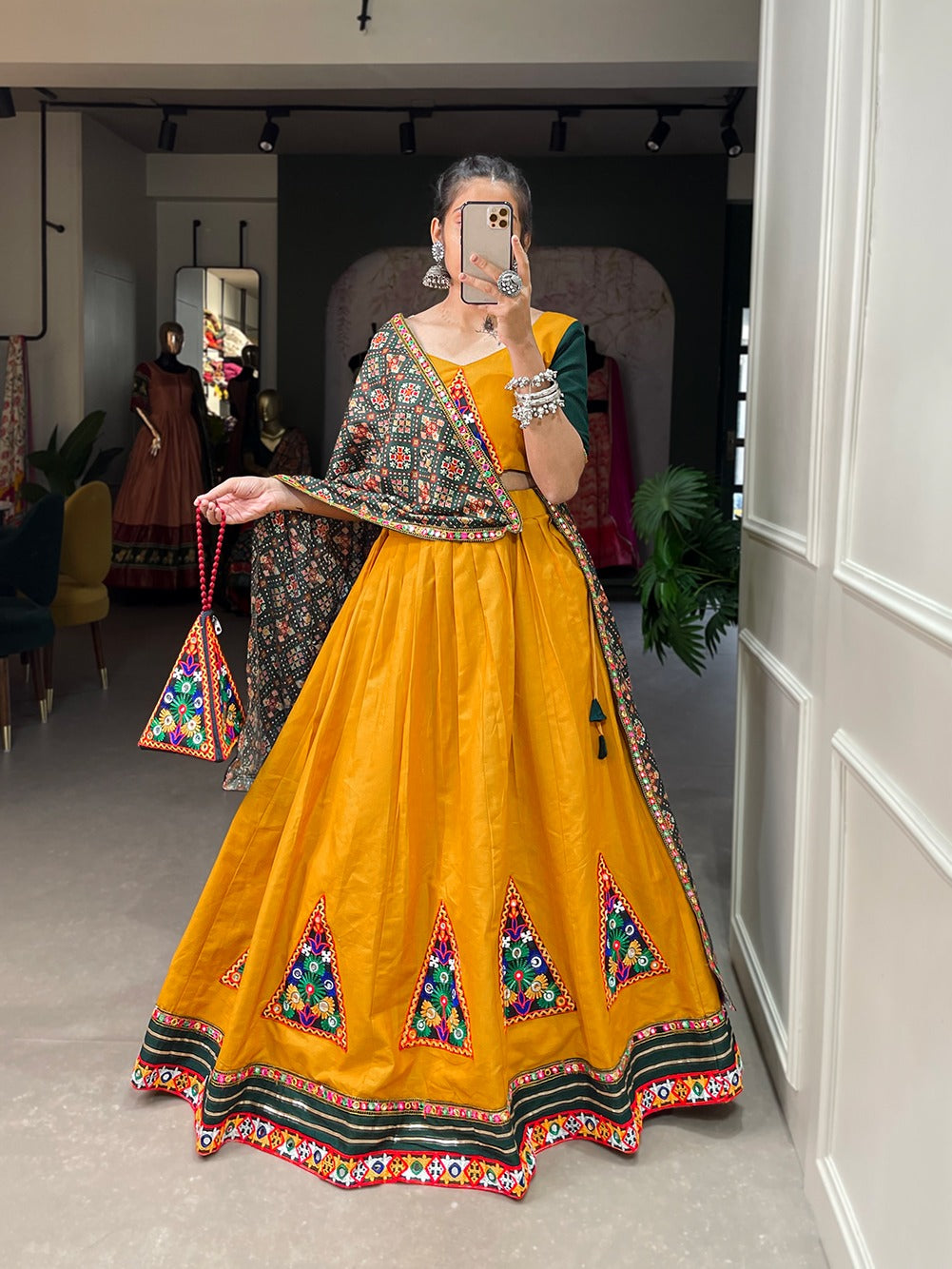 Navratri Wear Lehenga Choli D.No. 1654
