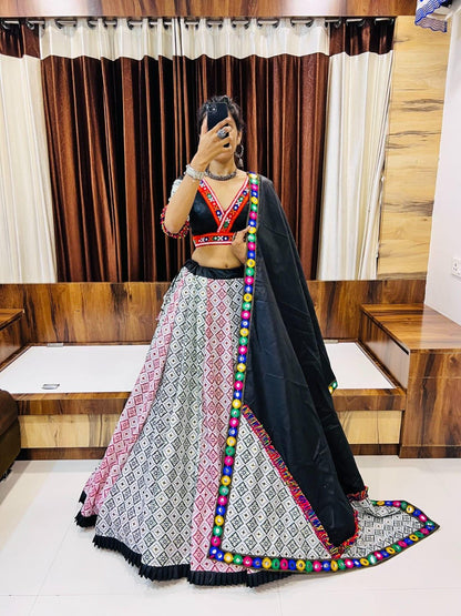 NAVRATRI WEAR CHANIYA CHOLI D.NO. 7036 - Anant Exports