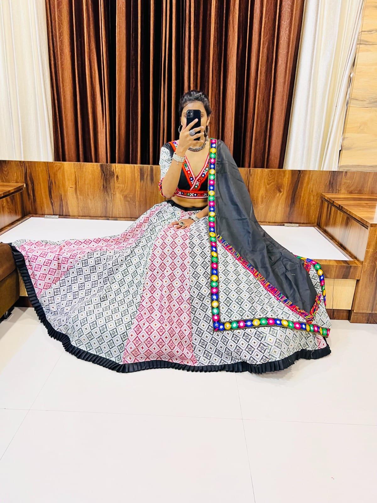 NAVRATRI WEAR CHANIYA CHOLI D.NO. 7036 - Anant Exports