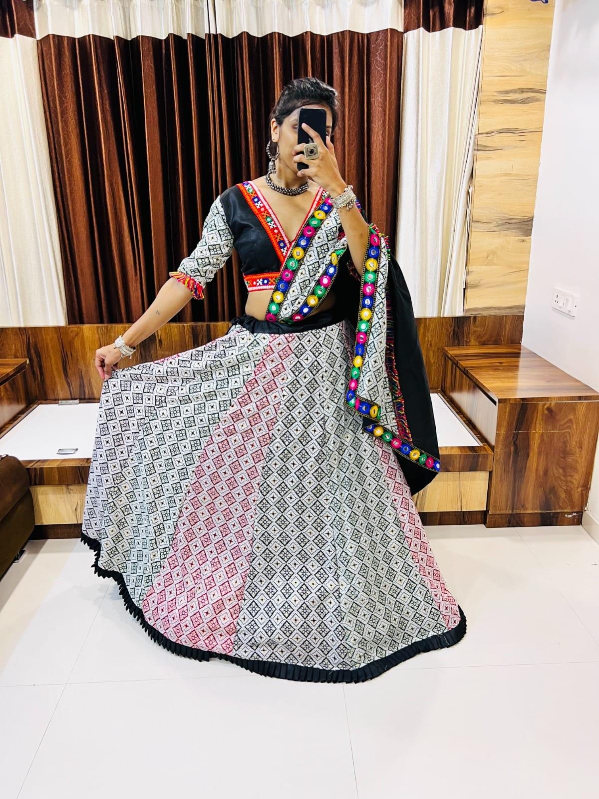NAVRATRI WEAR CHANIYA CHOLI D.NO. 7036 - Anant Exports