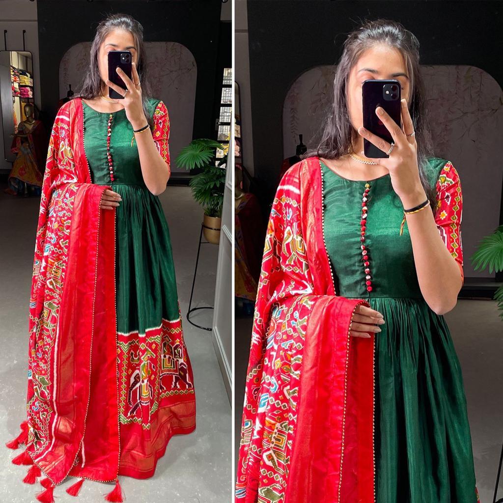 Traditional Wear Gown D.No. 5023 - Anant Exports