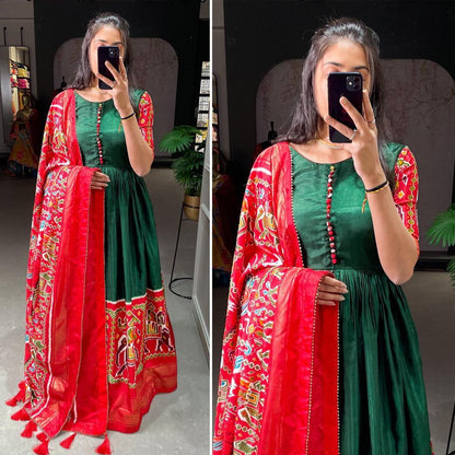 Traditional Wear Gown D.No. 5023 - Anant Exports
