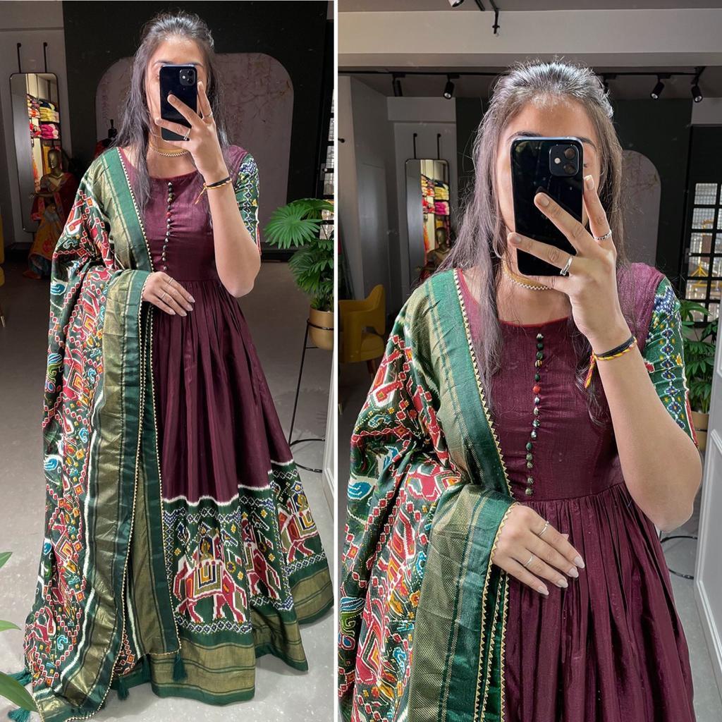Traditional Wear Gown D.No. 5023 - Anant Exports